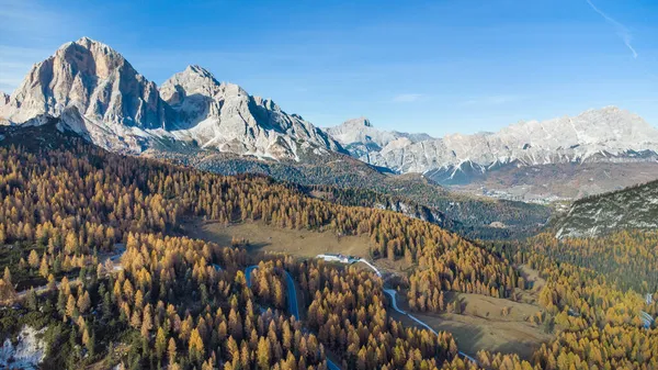 Estrada Curvilínea Passo Giau Nas Dolomitas Italianas Perto Cortina Ampezzo — Fotografia de Stock