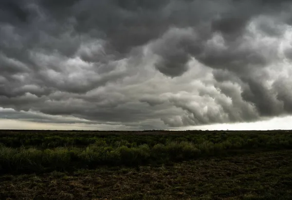Den Molniga Stormiga Himlen Över Kustslätterna — Stockfoto