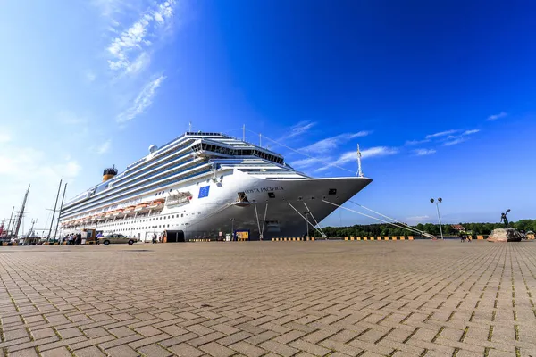 2013年5月20日リトアニア クライペダ港のクルーズ船ターミナルに係留されていたコスタリカ パシフィカ クルーズ船 — ストック写真