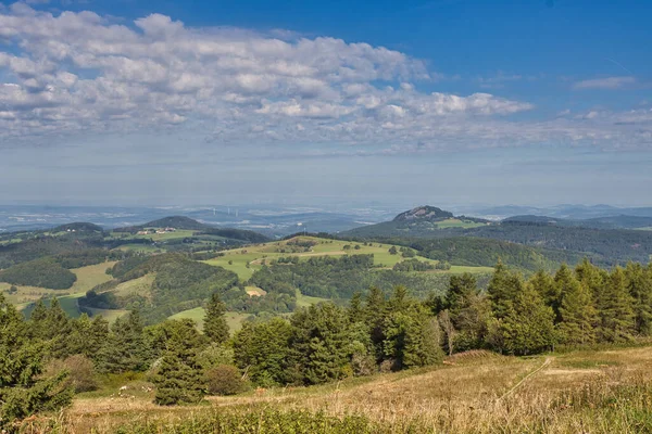 Beau Cliché Paysage Sous Ciel Nuageux — Photo