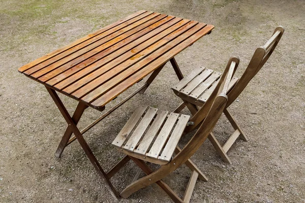 Deux Chaises Jardin Bois Devant Une Table Bois Sur Fond — Photo