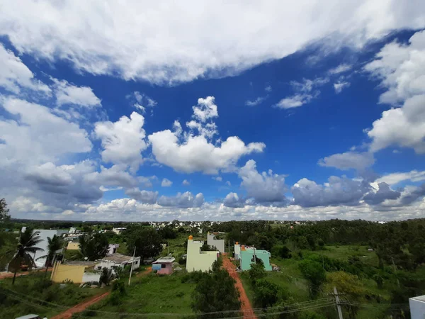 Vue Aérienne Petit Village Entouré Verdure — Photo