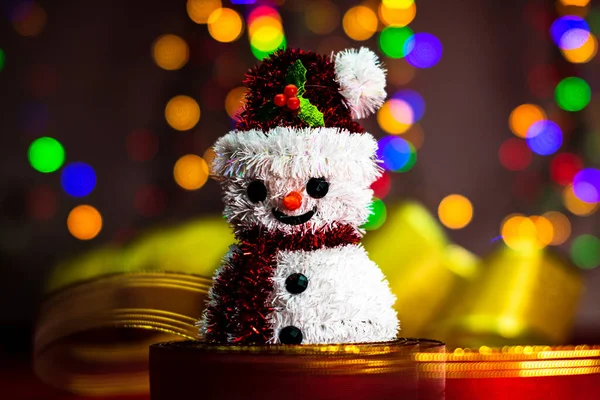Різдвяна Концепція Мила Прикраса Сніговика Ручної Роботи Фону Вогнів Боке — стокове фото