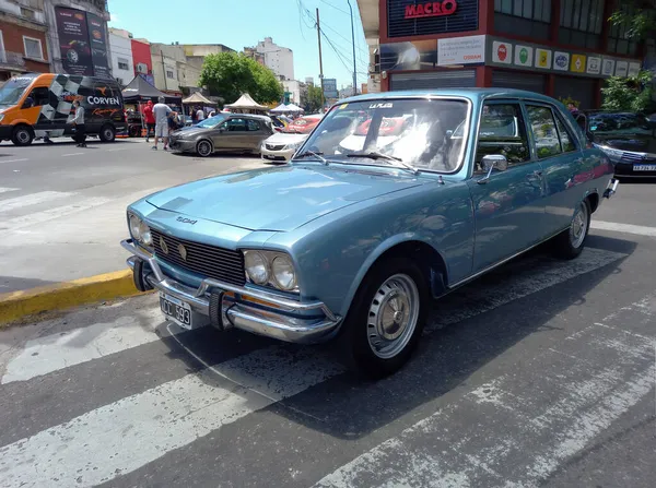 Buenos Aires Argentina Lis 2021 Ujęcie Stylowego Jasnoniebieskiego Samochodu Rodzinnego — Zdjęcie stockowe