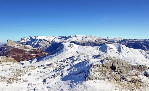 Das Schneebedeckte Visocica Gebirge Bosnien Und Herzegowina Einem Sonnigen Tag — Stockfoto