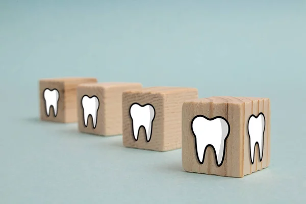 Primer Plano Los Bloques Madera Con Dientes —  Fotos de Stock