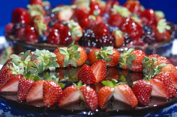 Une Mise Point Sélective Gâteau Chocolat Aux Fraises — Photo