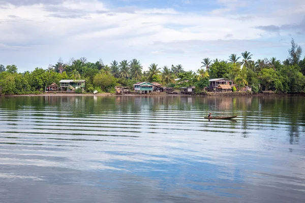 Auki Îles Salomon Déc 2016 Une Femme Locale Fait Canoë — Photo