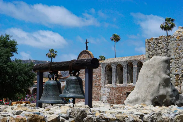 Blick Auf Zwei Glocken Der Mission San Juan Capistrano — Stockfoto