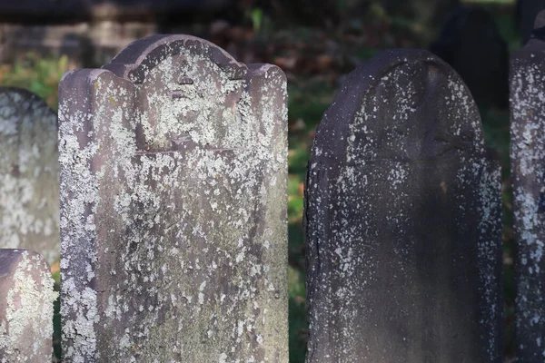 Sebuah Gambar Closeup Batu Nisan Tua Pemakaman Halifax Jerman — Stok Foto