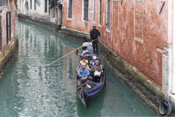 Venise Italie Oct 2021 Groupe Touristes Sur Une Télécabine Dans — Photo