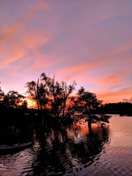 Uma Bela Foto Uma Paisagem Marinha Noite Durante Pôr Sol — Fotografia de Stock