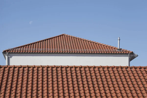 ドイツのレンガ造りの家の屋根の閉鎖 — ストック写真