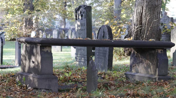 Una Vista Aire Libre Las Lápidas Antiguas Cementerio Halifax Alemania —  Fotos de Stock