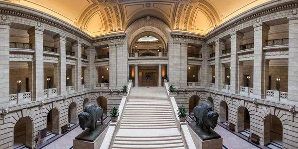 Interior Assembleia Legislativa Manitoba Estátuas Bisões Bronze Maciço — Fotografia de Stock