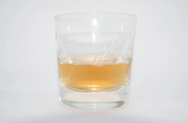 Gros Plan Verre Whisky Isolé Sur Fond Blanc — Photo