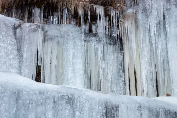 著名的图帕维察冻住了塞尔维亚老山上的瀑布 Stara Planina — 图库照片