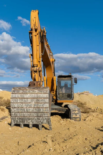 Gran Excavadora Amarilla Que Trabaja Sitio Construcción Tierra Movimiento — Foto de Stock