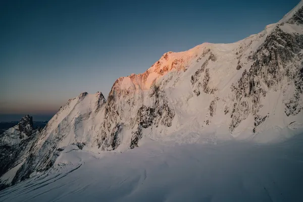 Big Alpine Wall Snow Ice Seracs Creavasses Peuterey Ridge Sunrise — Stock Photo, Image