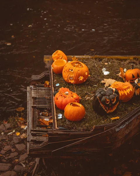 Plano Vertical Las Decoraciones Halloween Piano Vilna Lituania — Foto de Stock