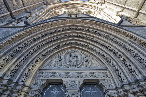 Een Lage Hoek Van Buitenkant Van Mary Cathedral Schotland — Stockfoto