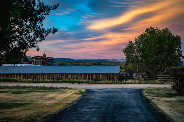 Una Strada Asfaltata Campagna Tramonto — Foto Stock