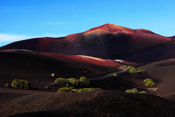 Blick Auf Vulkanisches Terrain Mit Erstarrter Lava Wildem Gebiet Auf — Stockfoto