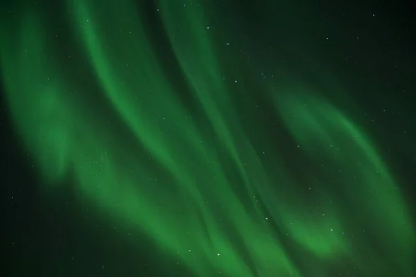 挪威Kvaloya地区星空中的Aurora Borealis令人惊叹的景象 — 图库照片