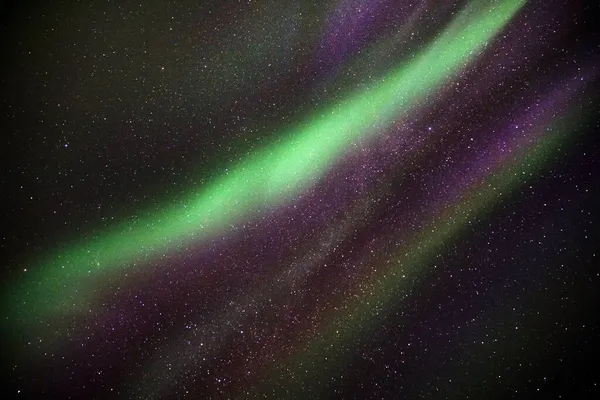 Uma Vista Hipnotizante Aurora Borealis Céu Estrelado Kvaloya Região Ártico — Fotografia de Stock