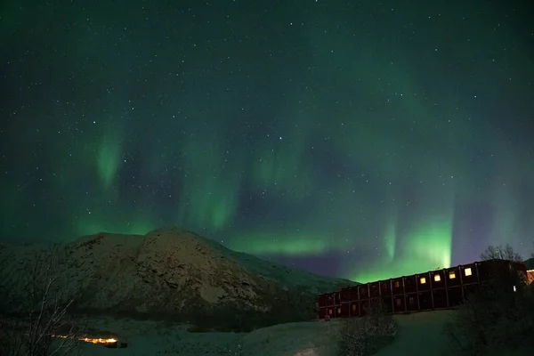 Μια Μαγευτική Θέα Της Aurora Borealis Δει Από Kattfjorden Kvaloya — Φωτογραφία Αρχείου