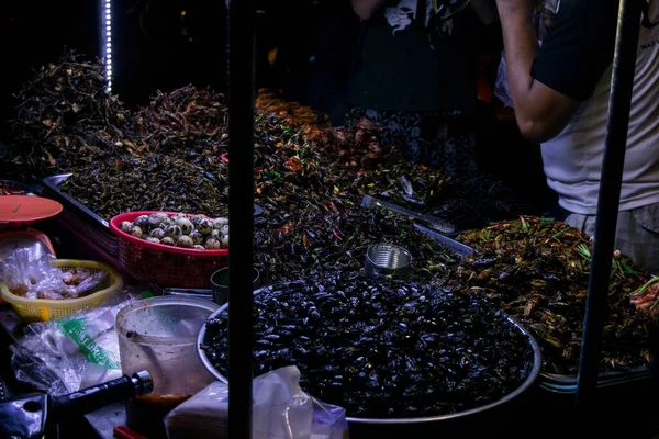 Phnom Penh Cambodia Aug 2017 Uma Mulher Que Vende Comida — Fotografia de Stock