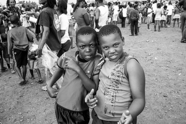 Johannesburg South Africa Aug 2021 Grayscale Two African Children Posing — стокове фото