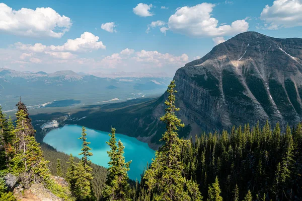 Uma Vista Hipnotizante Lago Louise Parque Nacional Banff Alberta Canadá — Fotografia de Stock