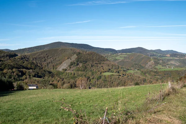 Der Blick Auf Die Grünen Hügel Mit Ihren Feldern Camino — Stockfoto