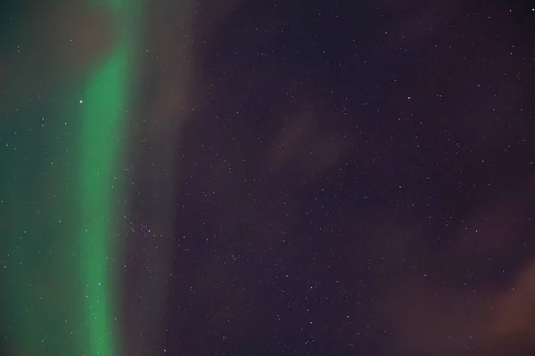 Céu Estrelado Noite Com Hipnotizante Aurora Borealis Luzes Verdes Kvaloya — Fotografia de Stock