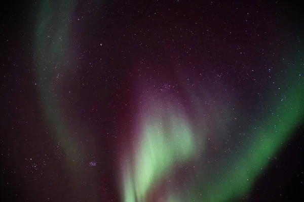 Uma Vista Deslumbrante Aurora Borealis Céu Estrelado Kvaloya Região Ártico — Fotografia de Stock