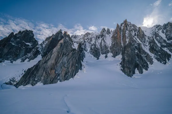 Αλπικές Κορυφές Aiguille Midi Και Άλλα Διάσημα Αλπικά Βουνά Αλπινισμός — Φωτογραφία Αρχείου