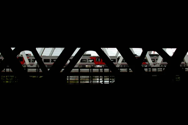 Pintoresco Plano Tren Ferrocarril Visto Desde Otro Lado Del Puente — Foto de Stock