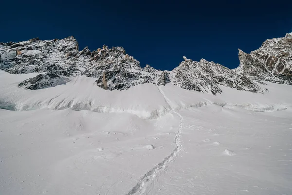 Szczyty Alpejskie Aiguille Midi Inne Znane Góry Alpejskie Alpinizm Wspinaczka — Zdjęcie stockowe