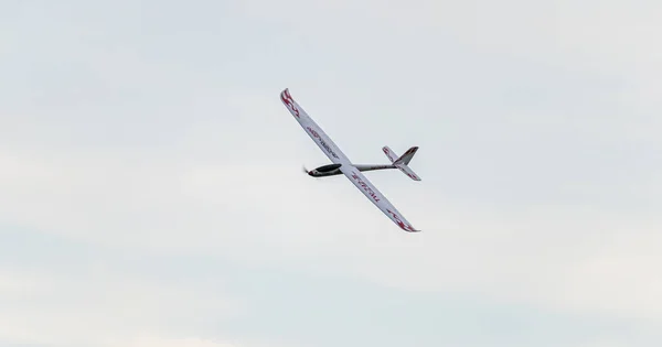 Een Prachtig Shot Van Een Speelgoed Vliegtuig Lucht — Stockfoto