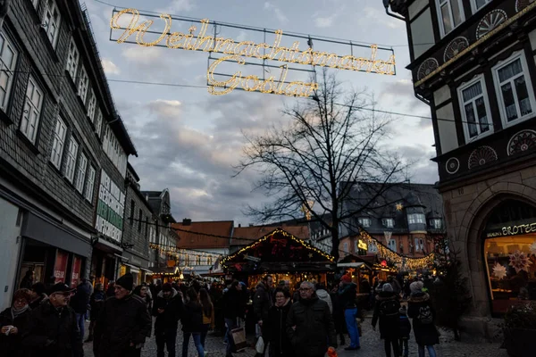Goslar Alemanha Dezembro 2020 Grupo Turistas Mercado Natal Goslar City — Fotografia de Stock