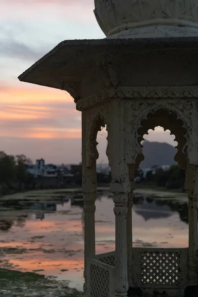 Udaipur India Μαρ 2019 Μια Όμορφη Φωτογραφία Του Ηλιοβασιλέματος Στη — Φωτογραφία Αρχείου