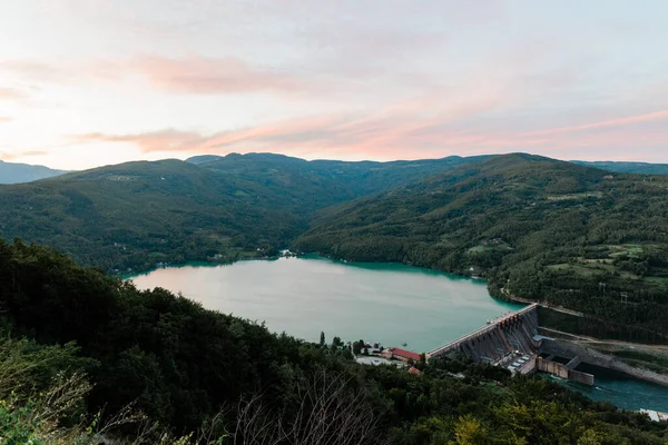 Όμορφη Φωτογραφία Της Μαγευτικής Λίμνης Περούκατς Στη Σερβία — Φωτογραφία Αρχείου