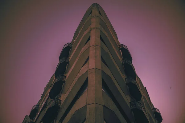 Low Angle Shot Beautiful Architectural Building Pink Sky — Stock Photo, Image