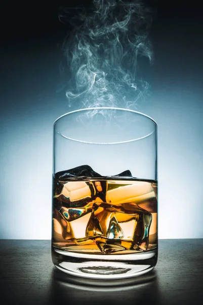 Glass Whisky Ice Smoke Rising — Fotografia de Stock