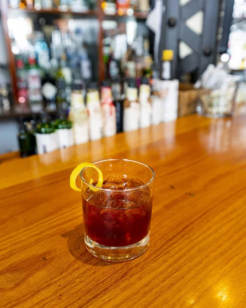 Carefully Crafted Rum Cocktail Lemon Twist Served Small Local Pub — Foto de Stock