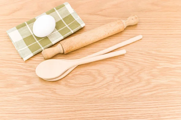 Natural Wood Kitchen Utensils Table Napkin Wooden Background Copy Space — Stock Photo, Image