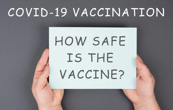 How Safe Vaccine Standing Paper Covid Vaccination Medical Issue Pandemic — Stock Fotó