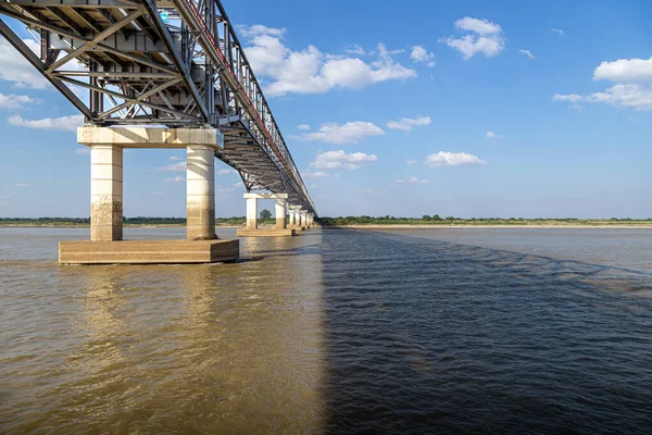 Most Pakokku Přes Řeku Irrawaddy Myanmaru Barma Nejdelší Most Myanmaru — Stock fotografie