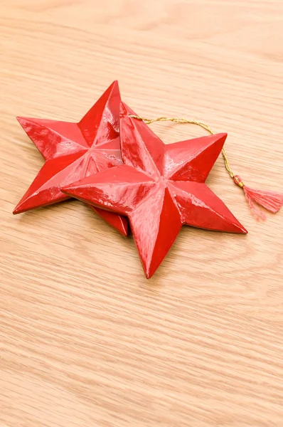 Κόκκινο Ζωγραφισμένο Διακοσμητικό Ξύλινο Αστέρι Ξύλινο Φόντο Αντιγραφικό Χώρο — Φωτογραφία Αρχείου